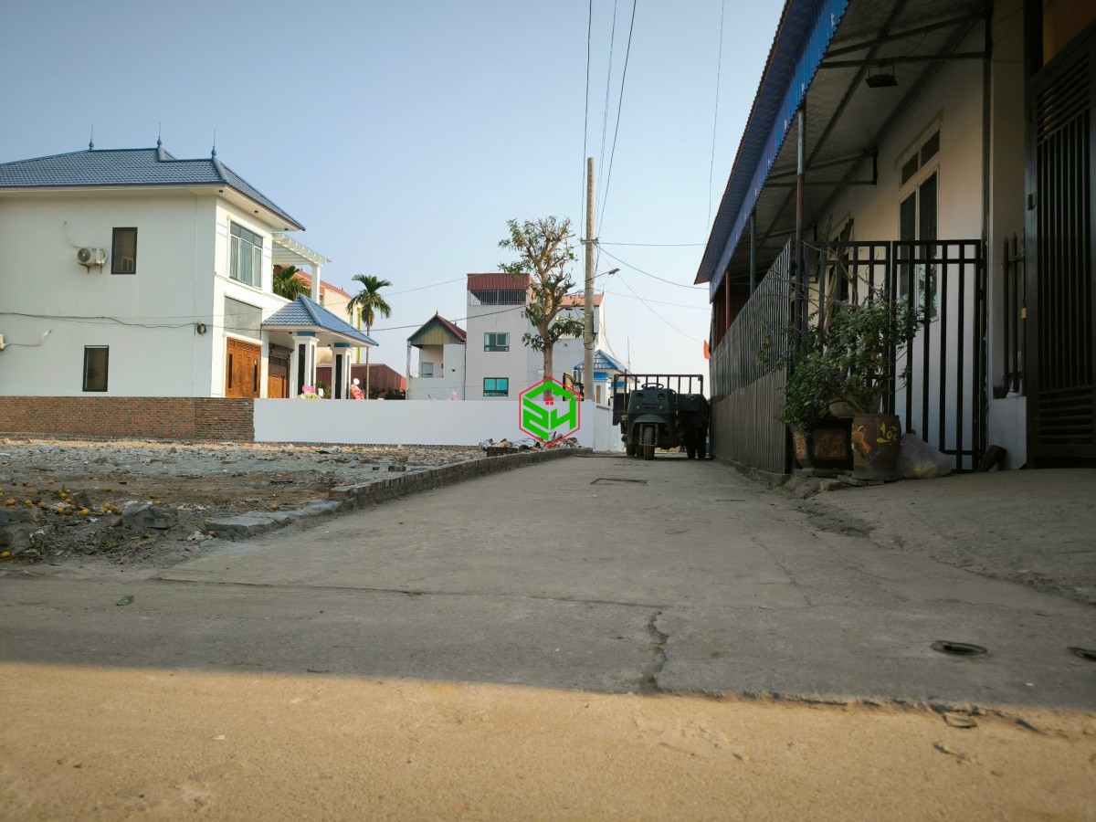 Chính chủ bán 390m2 đất thổ cư lô góc 2 mặt đường tại đông cao tráng việt mê linh